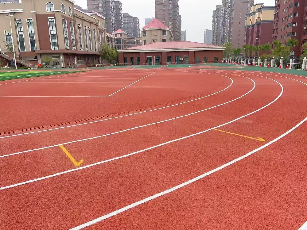 透气型塑胶跑道施工方案介绍