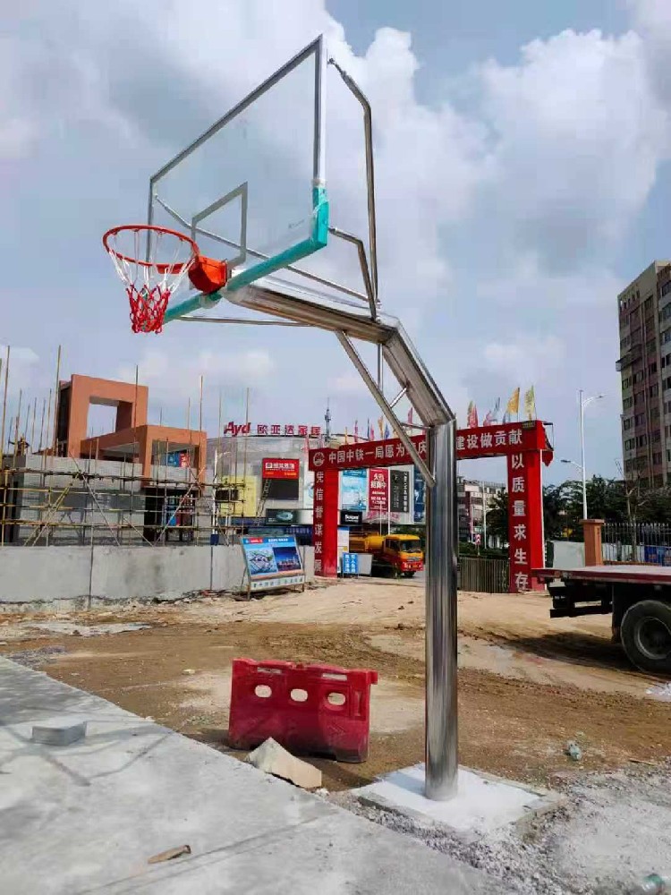 不锈钢篮球架的价格是多少?